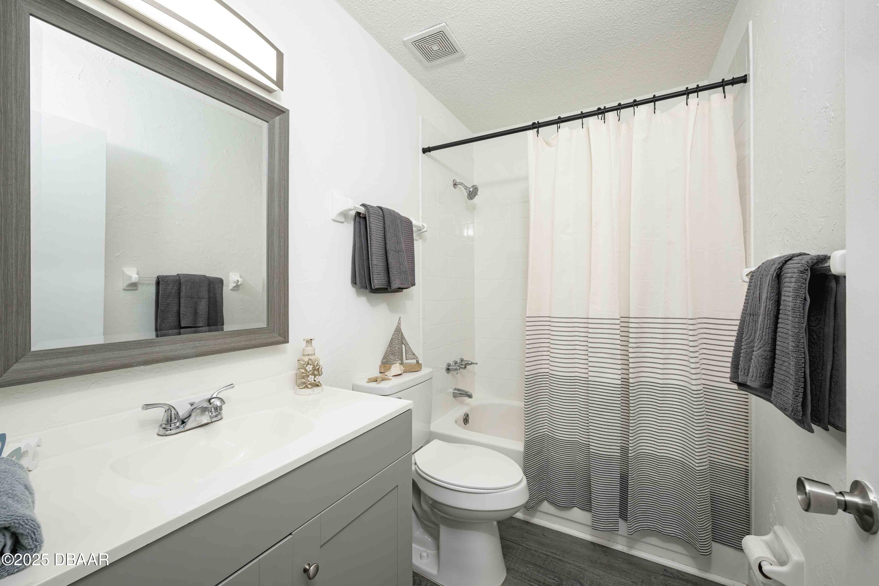 480 Reed Canal Road, Unit 13 South Daytona, FL 32119 - Photo 11 of 16 480 Reed Canal Rd #13-14