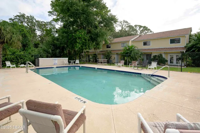 $1,375 | 480 Reed Canal Road, Unit 13, South Daytona, FL 32119
