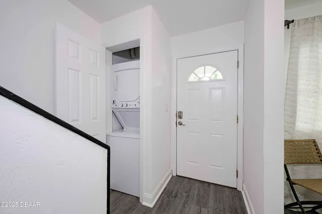 $1,375 | 480 Reed Canal Road, Unit 13, South Daytona, FL 32119