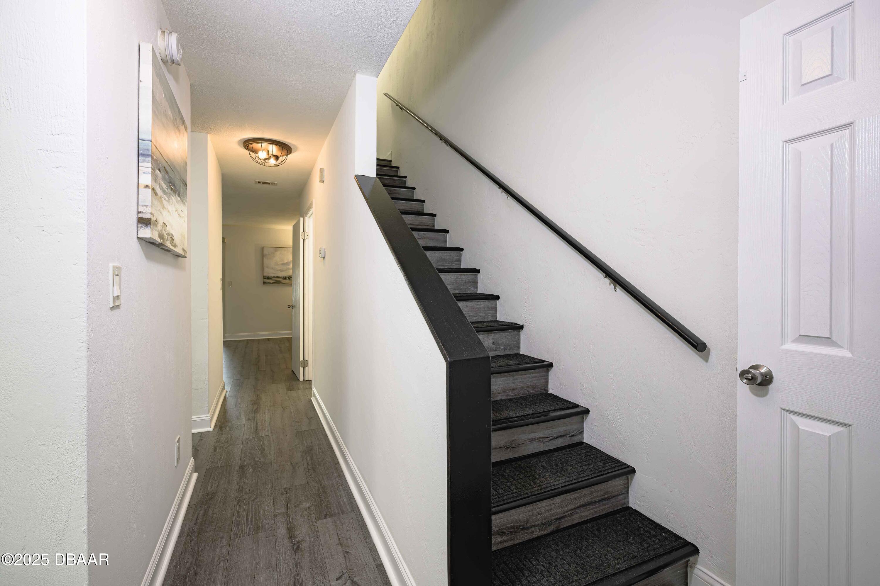 480 Reed Canal Road, Unit 13 South Daytona, FL 32119 - Photo 3 of 16 480 Reed Canal Rd #13-6