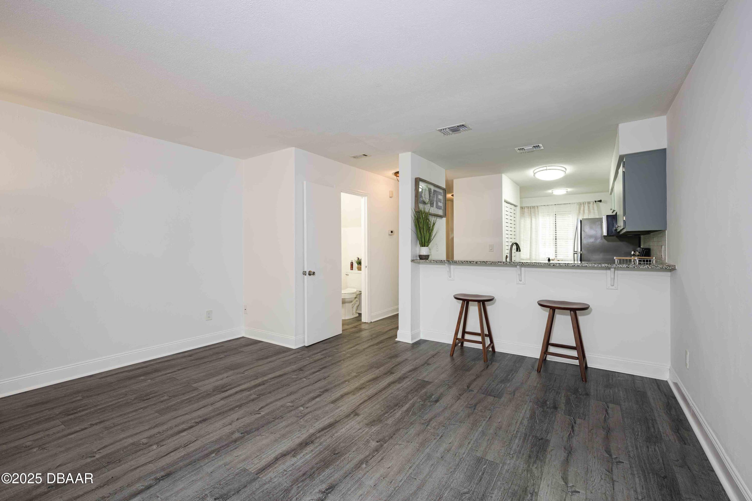 480 Reed Canal Road, Unit 13 South Daytona, FL 32119 - Photo 8 of 16 480 Reed Canal Rd #13-11