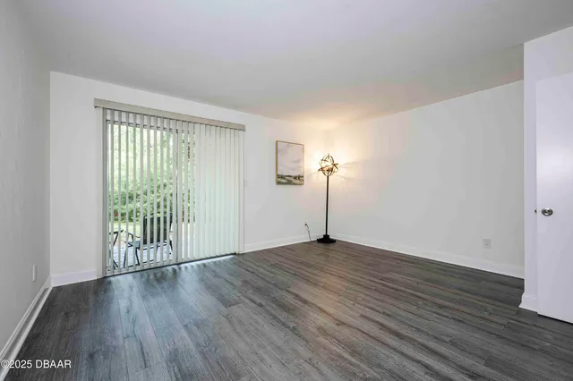 $1,375 | 480 Reed Canal Road, Unit 13, South Daytona, FL 32119