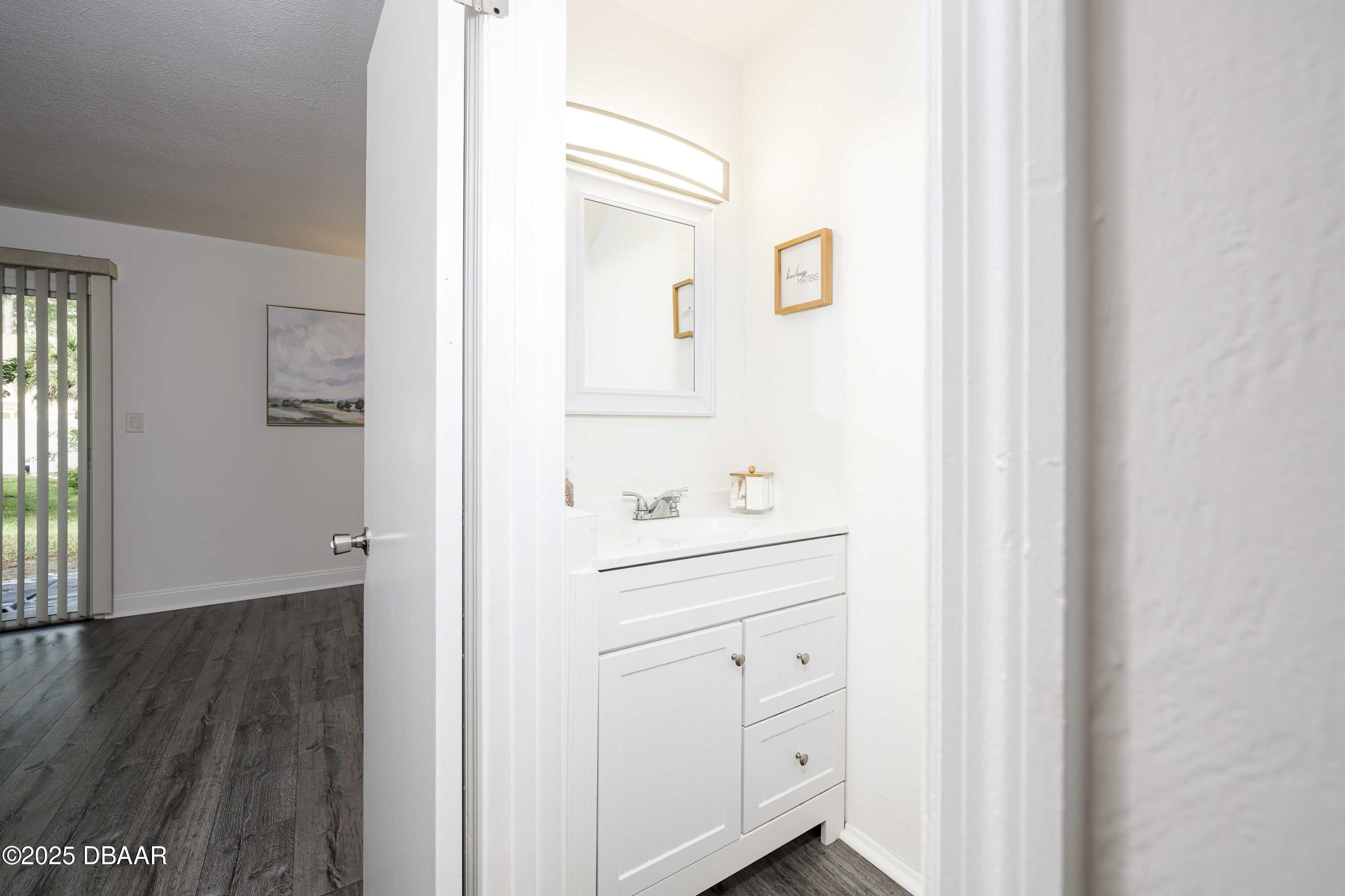 480 Reed Canal Road, Unit 13 South Daytona, FL 32119 - Photo 10 of 16 480 Reed Canal Rd #13-13