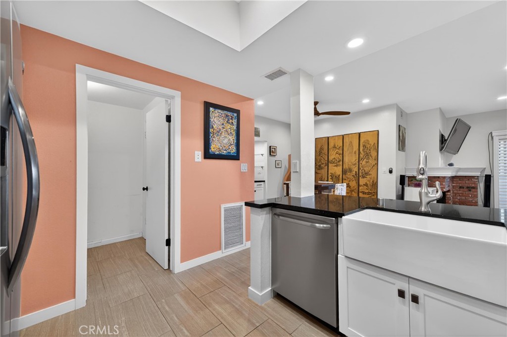 8180 Manitoba Street, Unit 4136 Playa del Rey, CA 90293 - Photo 9 of 46