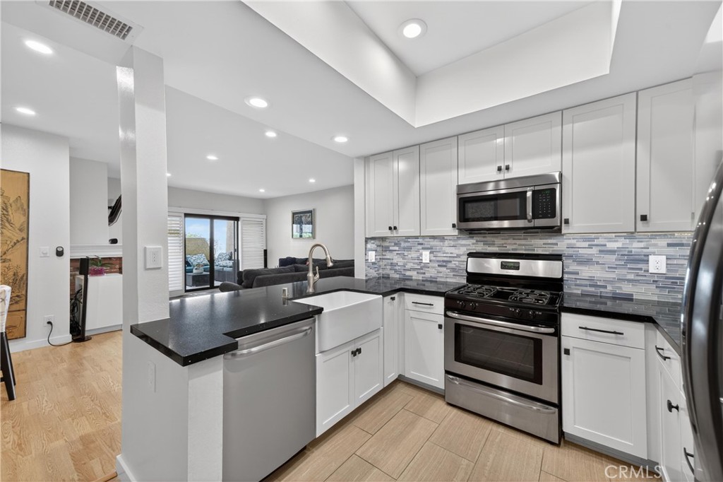8180 Manitoba Street, Unit 4136 Playa del Rey, CA 90293 - Photo 10 of 46