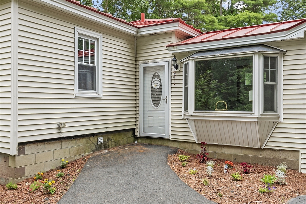 1010 South Athol Road Athol, MA 01331 - Photo 4 of 32 Gallery Image 4