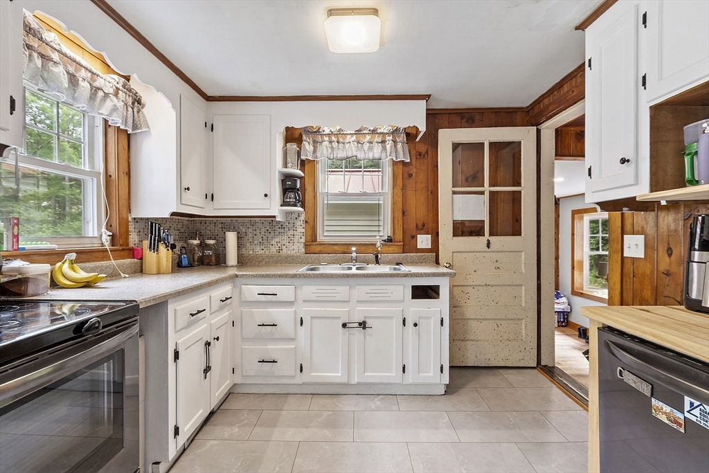 1010 South Athol Road Athol, MA 01331 - Photo 9 of 32 Gallery Image 9