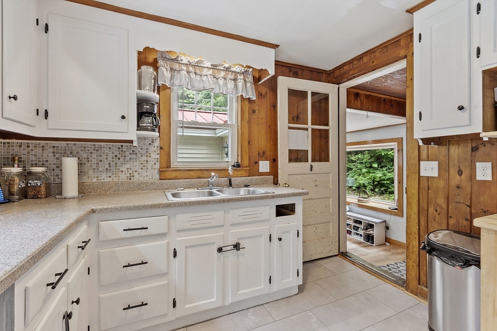 1010 South Athol Road Athol, MA 01331 - Photo 10 of 32 Gallery Image 10