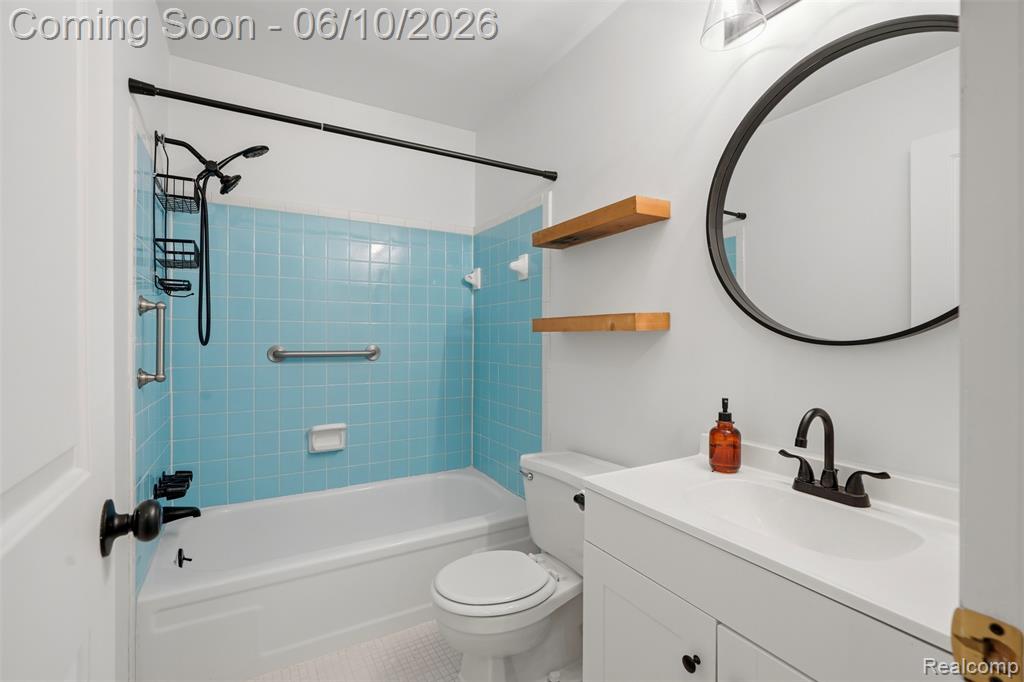 12042 15 Mile Road Sterling Heights, MI 48312 - Photo 14 of 25