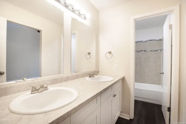 $1,800 | 7506 Lincoln Village Drive, San Antonio, TX 78244