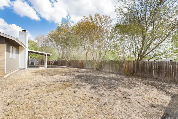 $1,800 | 7506 Lincoln Village Drive, San Antonio, TX 78244