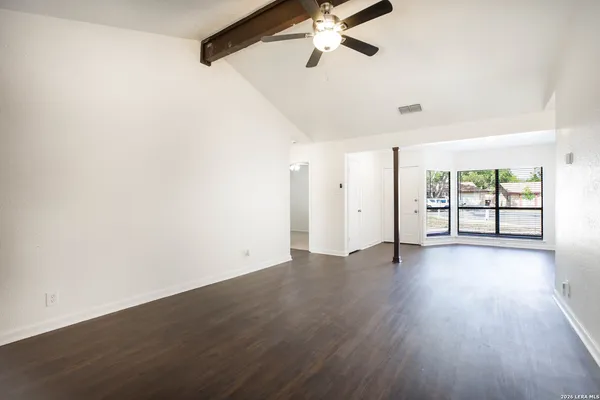 $1,800 | 7506 Lincoln Village Drive, San Antonio, TX 78244