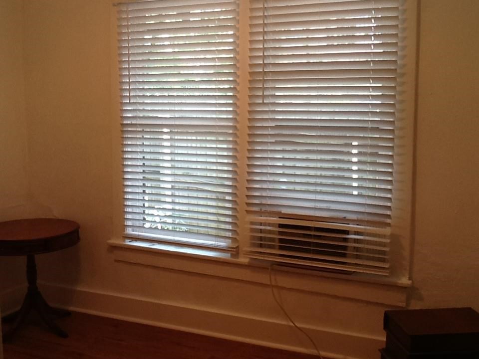 145 North Rembert Street Memphis, TN 38104 - Photo 5 of 25 a view of a room that has a window in it