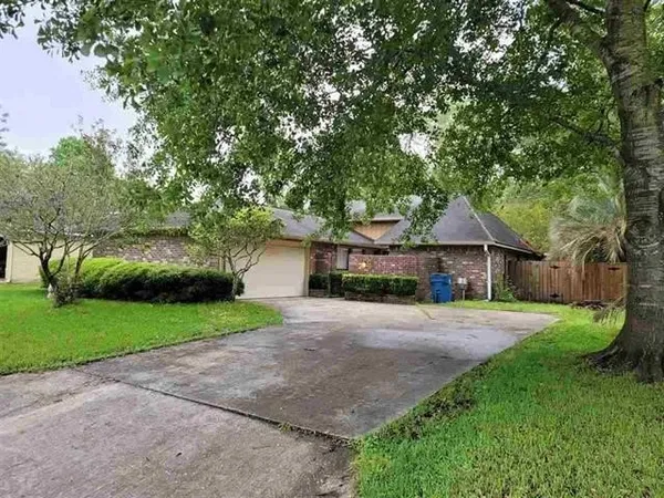 $2,295 | 6360 Forest Trail Circle, Beaumont, TX 77713