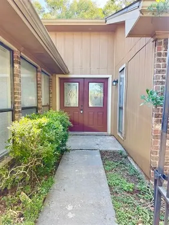 $2,295 | 6360 Forest Trail Circle, Beaumont, TX 77713