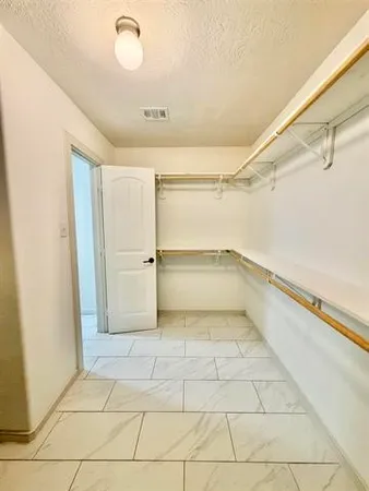 $2,295 | 6360 Forest Trail Circle, Beaumont, TX 77713