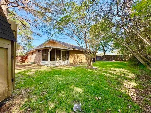 $2,295 | 6360 Forest Trail Circle, Beaumont, TX 77713