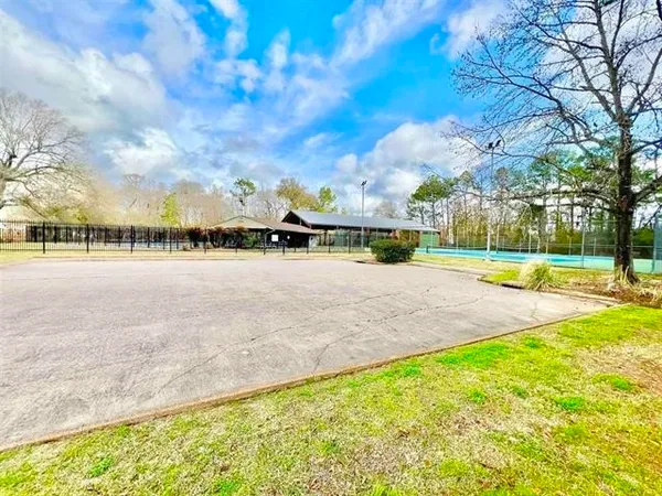 $2,295 | 6360 Forest Trail Circle, Beaumont, TX 77713