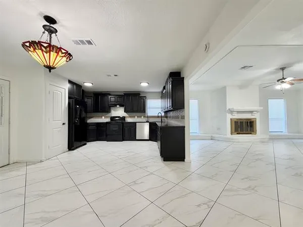 $2,295 | 6360 Forest Trail Circle, Beaumont, TX 77713