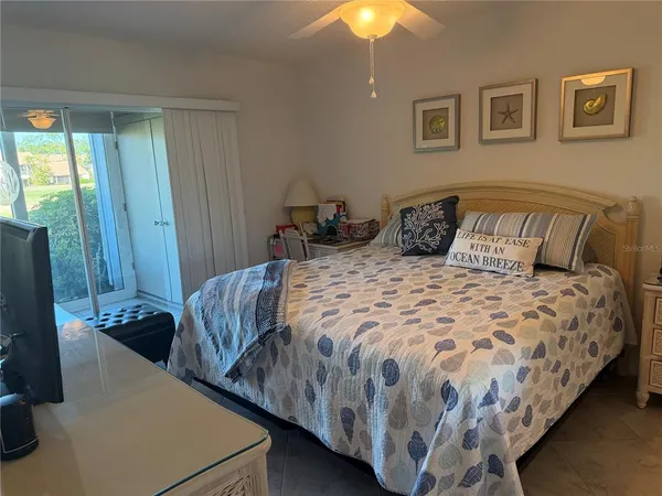 $2,000 | 880 Bird Bay Drive North, Unit 105, Venice, FL 34285