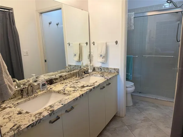 $2,000 | 880 Bird Bay Drive North, Unit 105, Venice, FL 34285