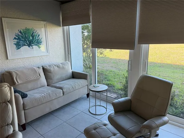 $2,000 | 880 Bird Bay Drive North, Unit 105, Venice, FL 34285