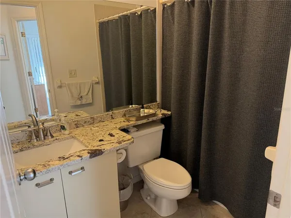 $2,000 | 880 Bird Bay Drive North, Unit 105, Venice, FL 34285