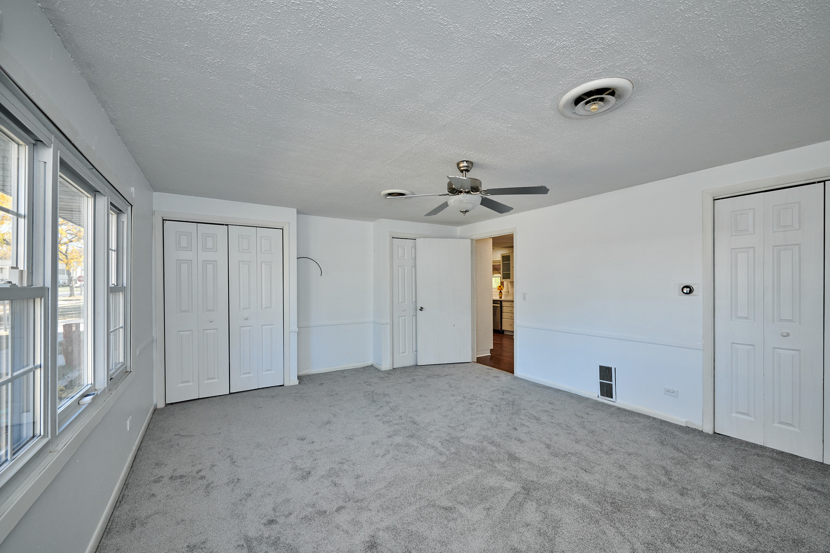 1613 Hartmann Drive Schaumburg, IL 60193 - Photo 16 of 33