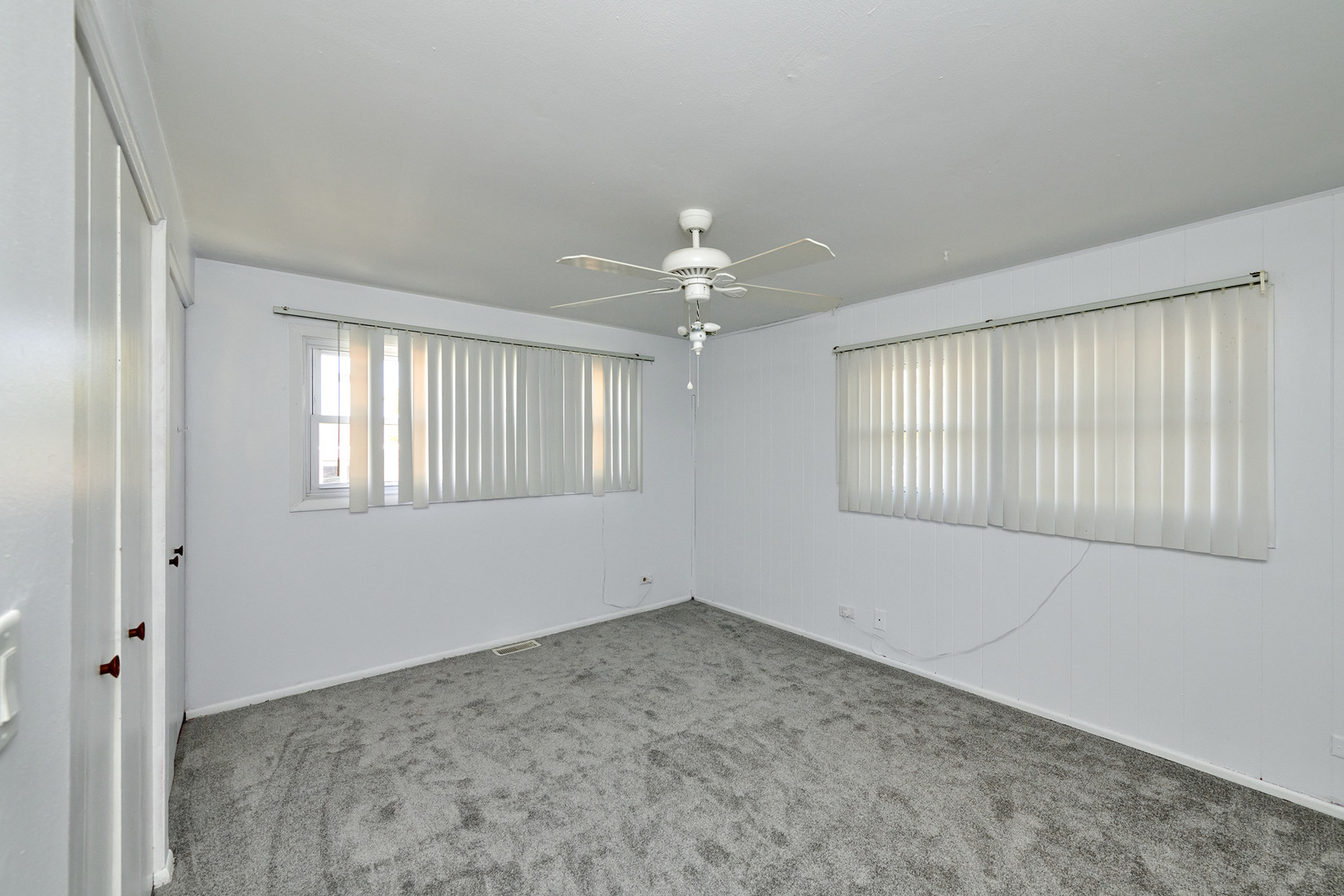 1613 Hartmann Drive Schaumburg, IL 60193 - Photo 21 of 33