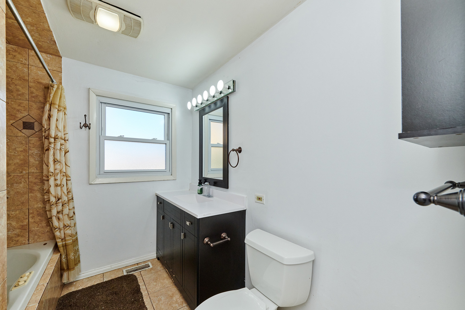 1613 Hartmann Drive Schaumburg, IL 60193 - Photo 25 of 33