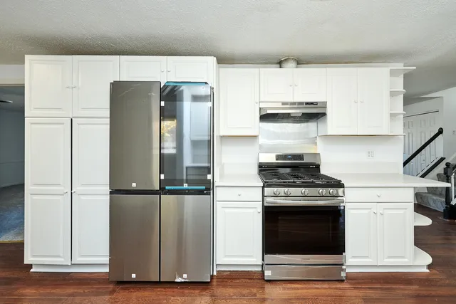 $3,000 | 1613 Hartmann Drive, Schaumburg, IL 60193