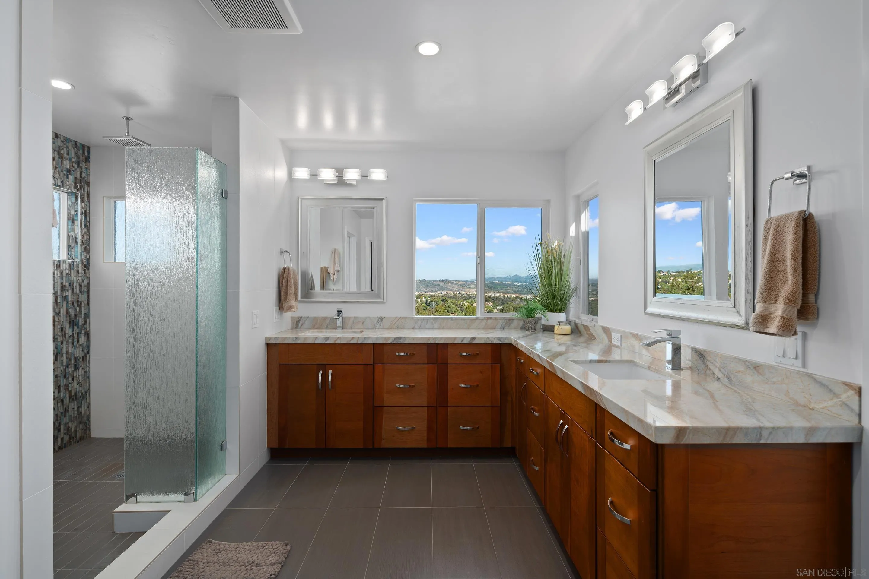 3800 Alder Avenue Carlsbad, CA 92008 - Photo 27 of 54 a large kitchen with a sink and dishwasher