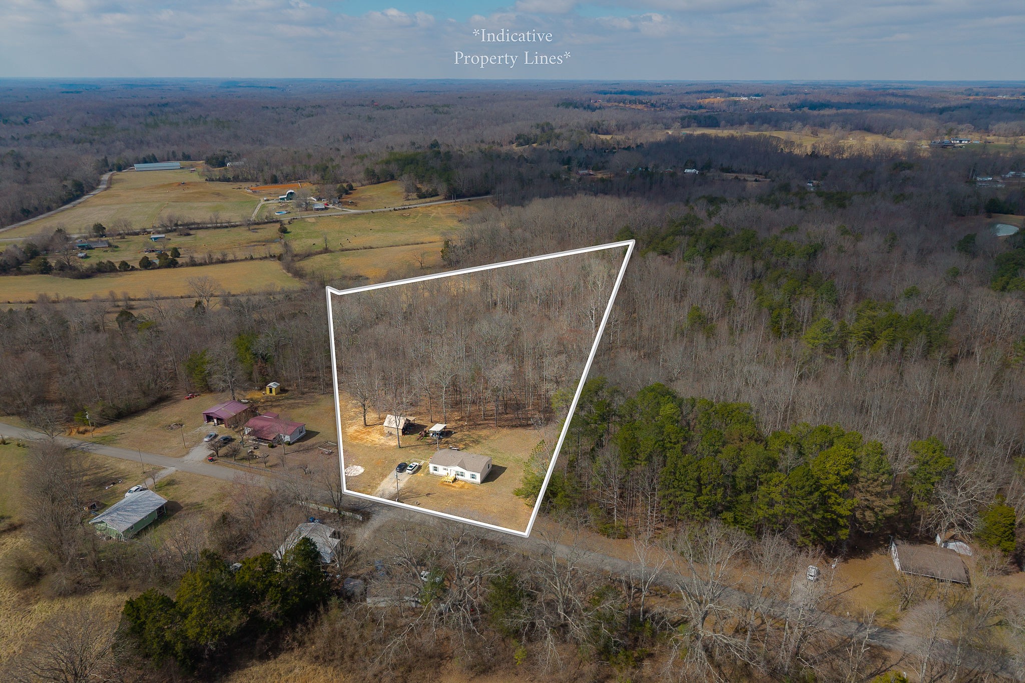 582 Doug Luna Road Walling, TN 38587 - Photo 32 of 47 a view of a yard