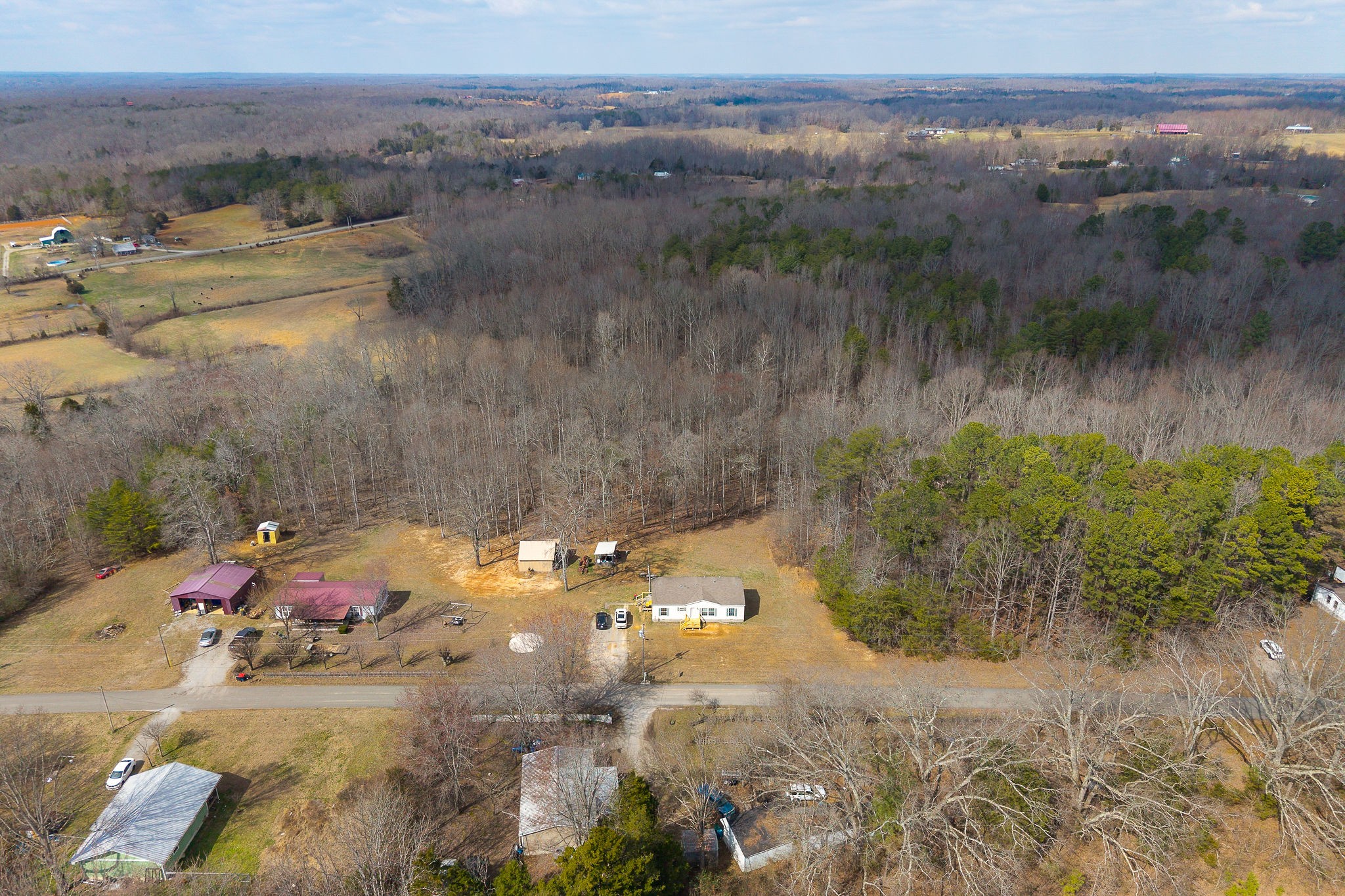 582 Doug Luna Road Walling, TN 38587 - Photo 33 of 47 a view of a town with big yard