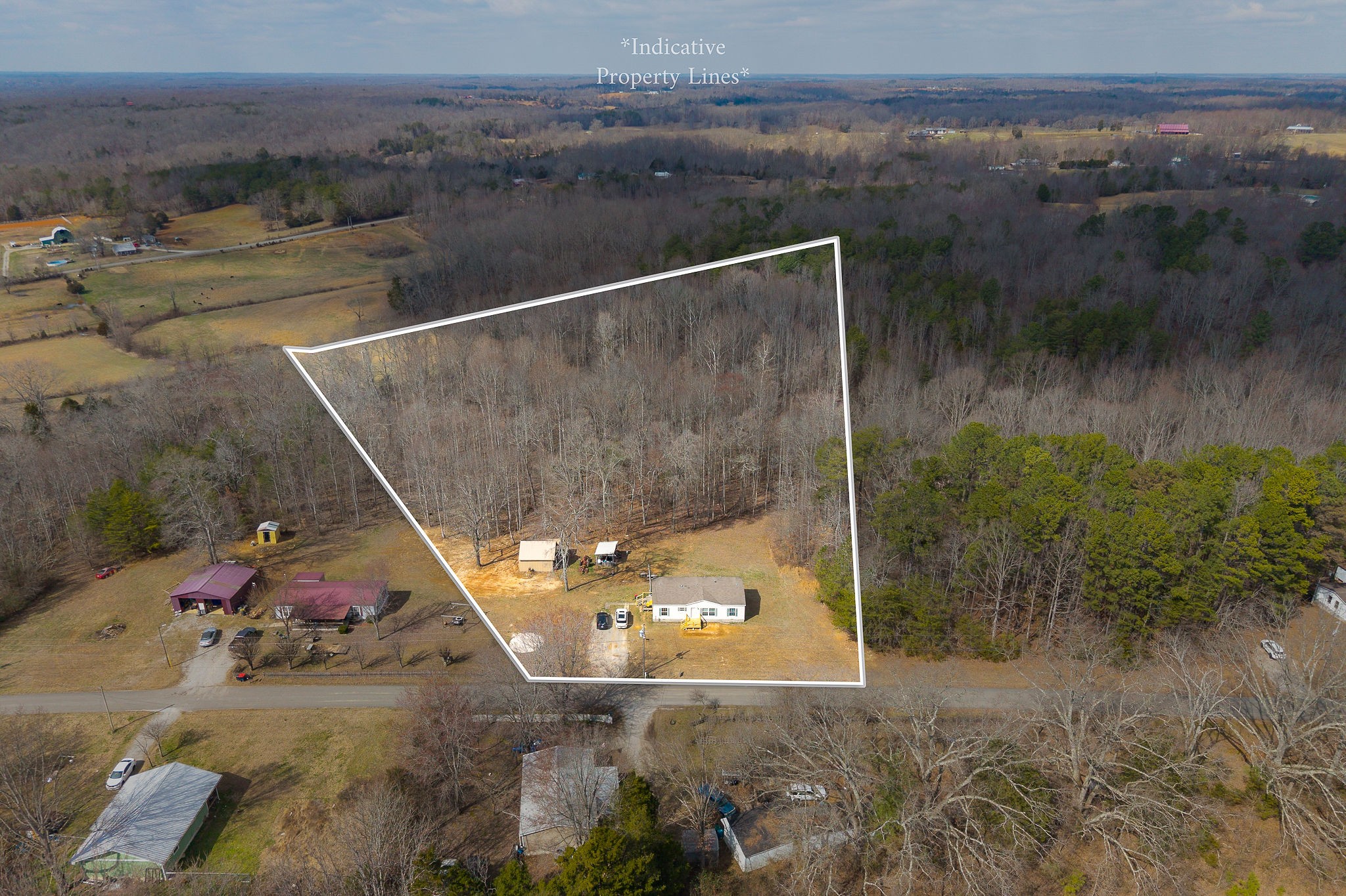 582 Doug Luna Road Walling, TN 38587 - Photo 34 of 47 a view of outdoor space and yard