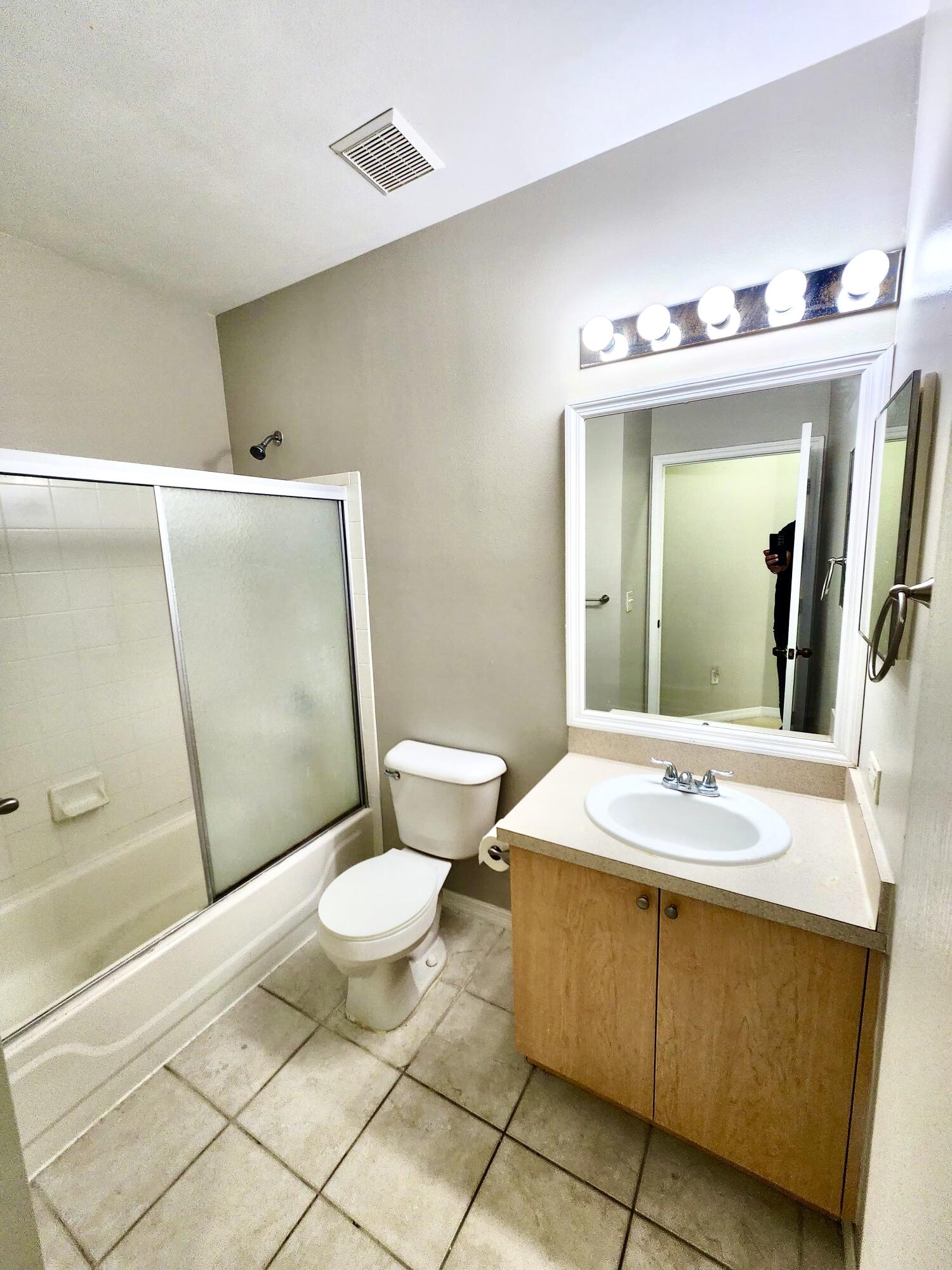 10366 Fox Trail Road South, Unit 1703 Royal Palm Beach, FL 33411 - Photo 12 of 19 1e0c4b72-0ca4-4e6c-bb18-446e32e6efa7