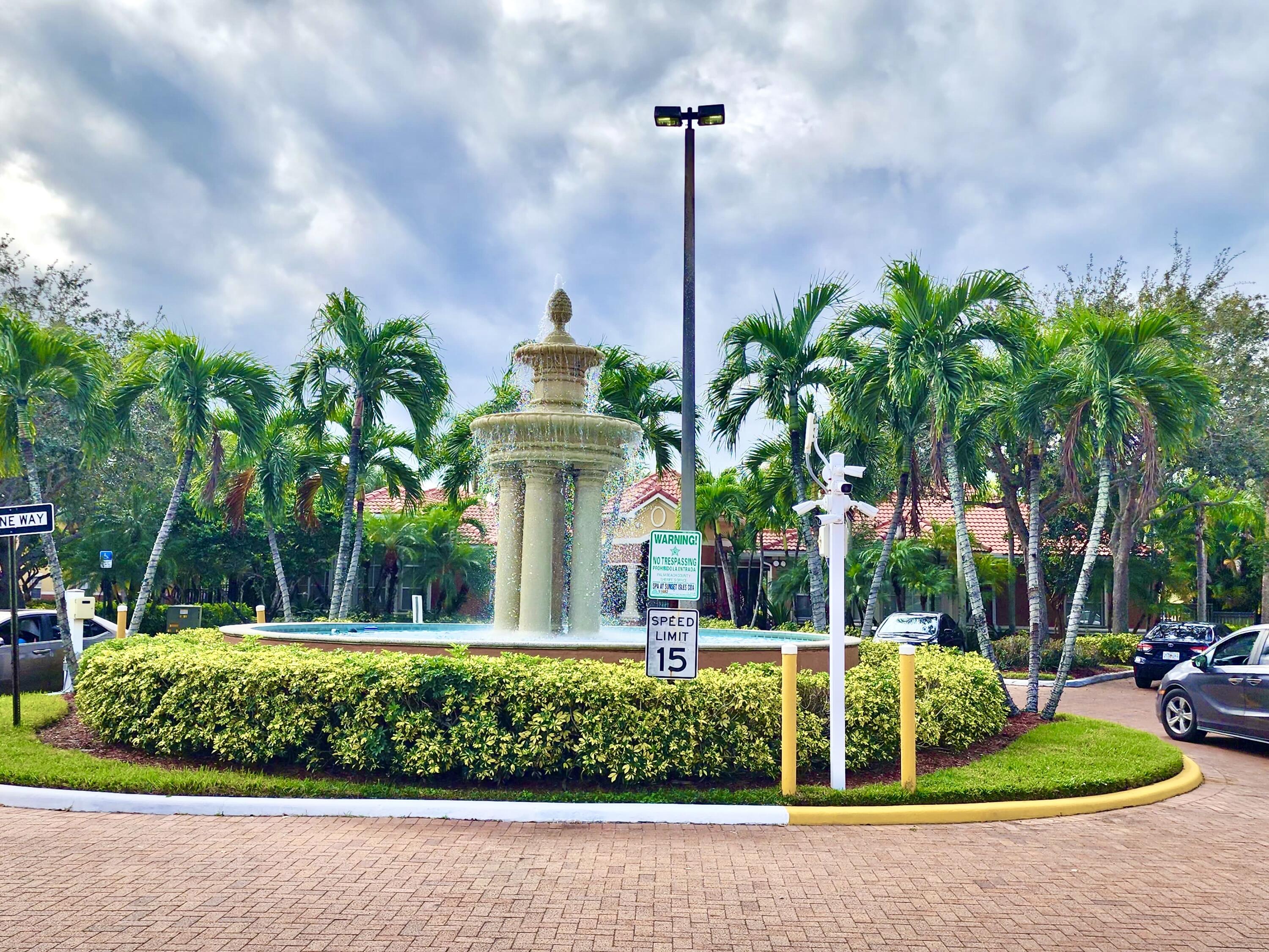 10366 Fox Trail Road South, Unit 1703 Royal Palm Beach, FL 33411 - Photo 16 of 19 1698f0a4-80b6-4476-b624-bb255977520f