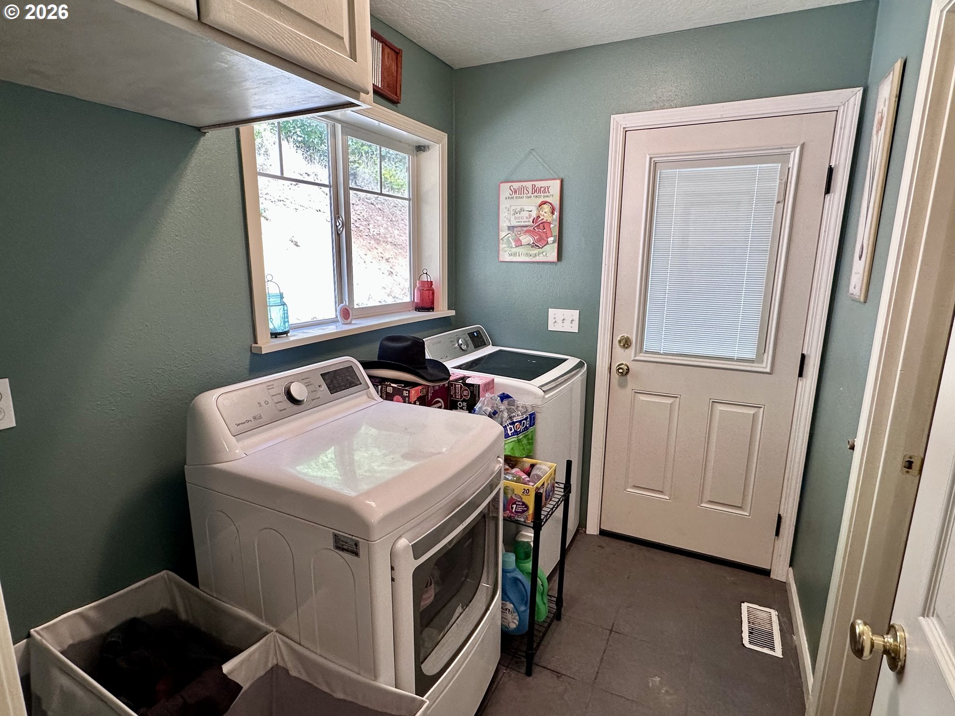 37303 Wallace Creek Road Springfield, OR 97478 - Photo 15 of 45 Laundry