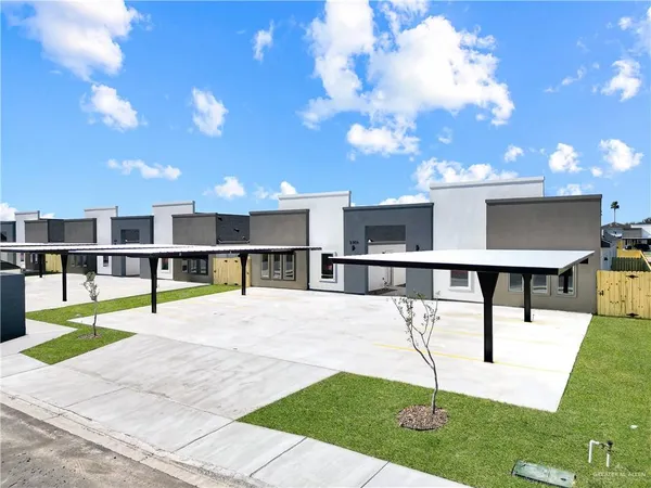 $1,075 | 2309 South Hilltop Avenue, Unit 2, Edinburg, TX 78542