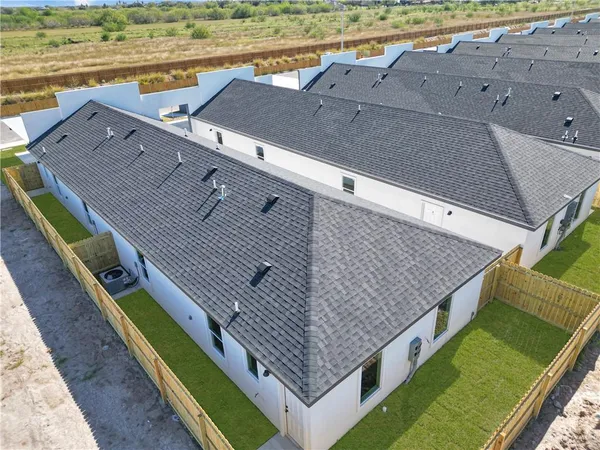 $1,075 | 2309 South Hilltop Avenue, Unit 2, Edinburg, TX 78542