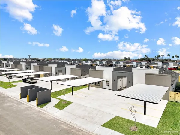 $1,075 | 2309 South Hilltop Avenue, Unit 2, Edinburg, TX 78542