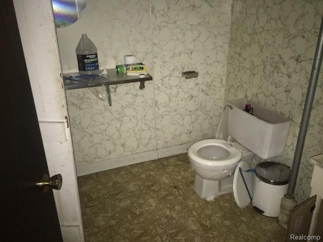 21349 Greenview Road Southfield, MI 48075 - Photo 17 of 19 Basement half bath
