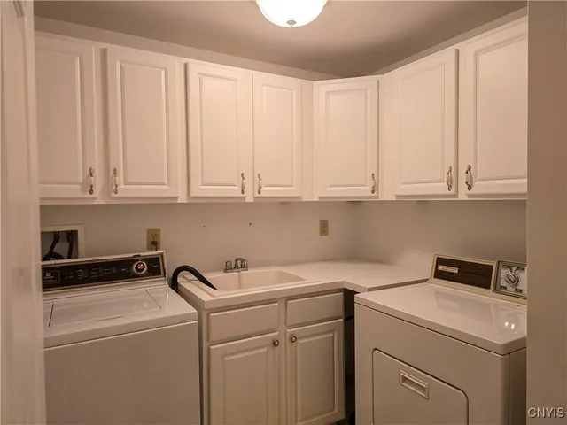 $699,900 | 28 Wedgeworth Drive, West Monroe, NY 13167