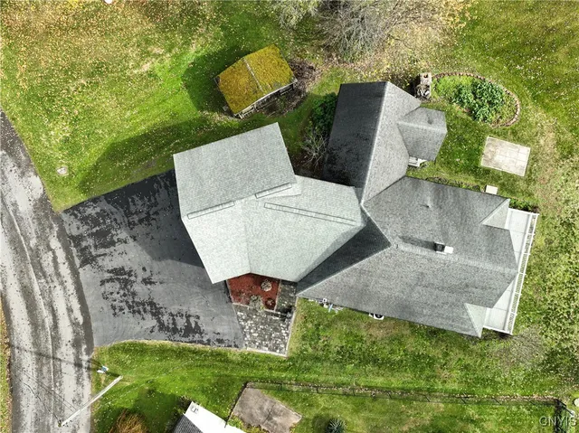 $699,900 | 28 Wedgeworth Drive, West Monroe, NY 13167