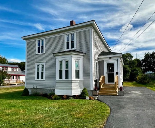 $285,000 | 112 South Street, Calais, ME 04619