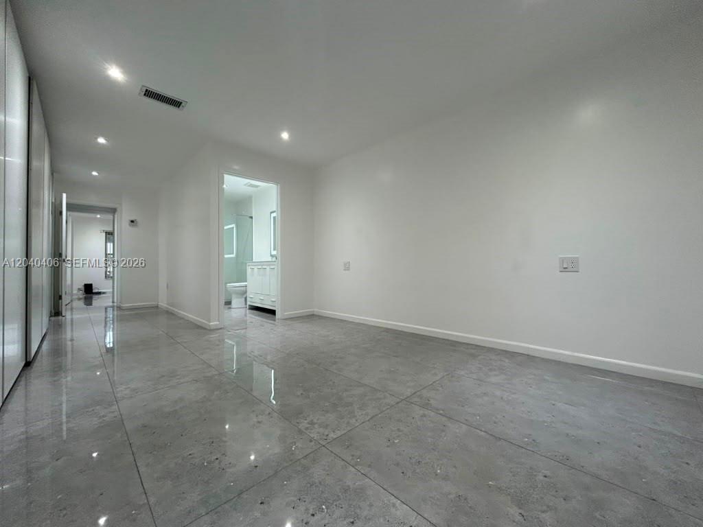 112 Fox Road, Unit 250 Hollywood, FL 33024 - Photo 11 of 27 Gallery Image 11