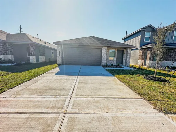 $2,050 | 16839 Sangiovese Drive, Houston, TX 77090