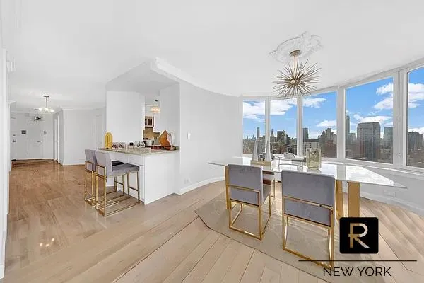 $2,195,000 | 330 East 38th Street, Unit 48E | Murray Hill