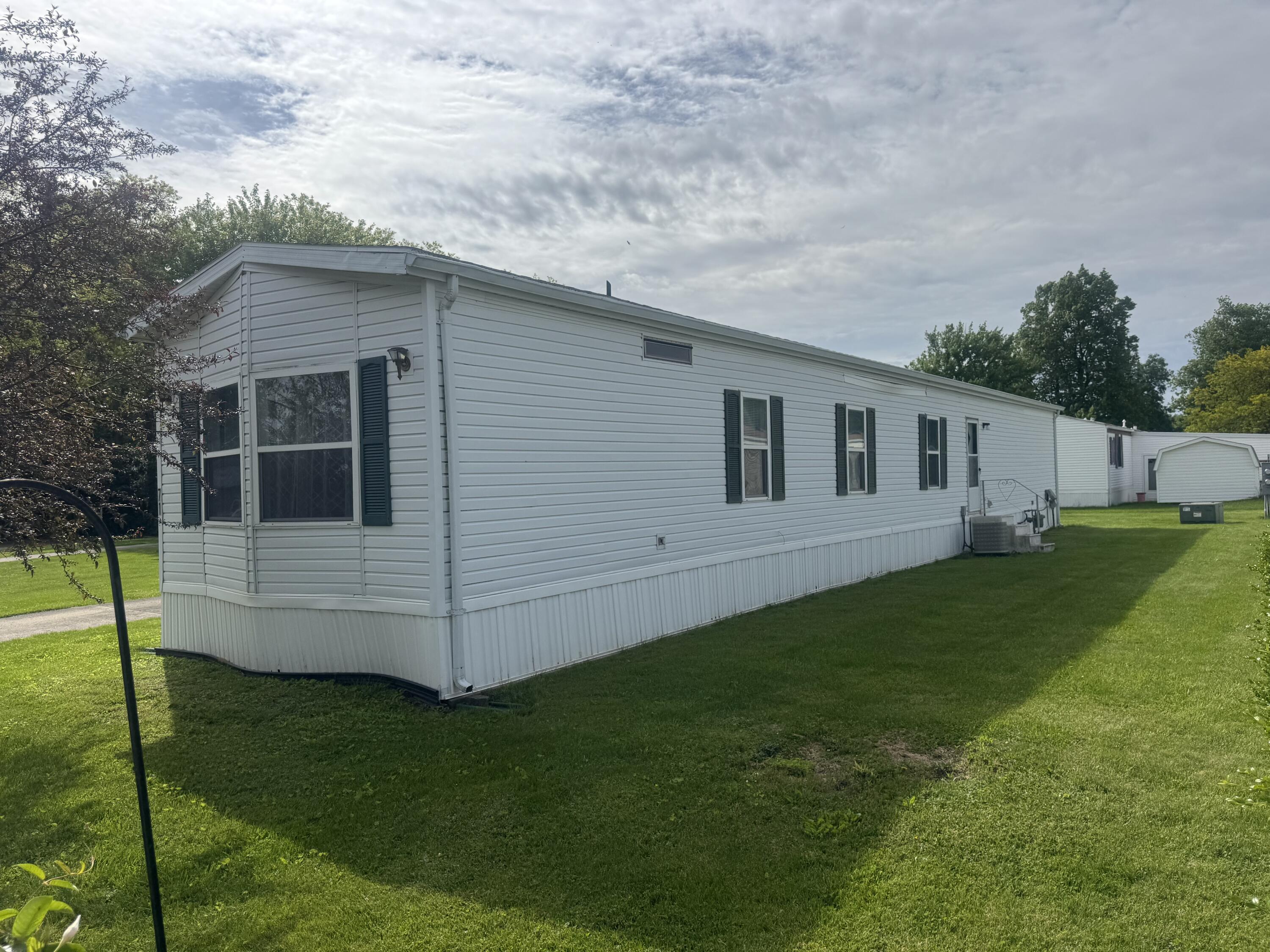 71 Sunset Drive Springfield, OH 45504 - Photo 4 of 20
