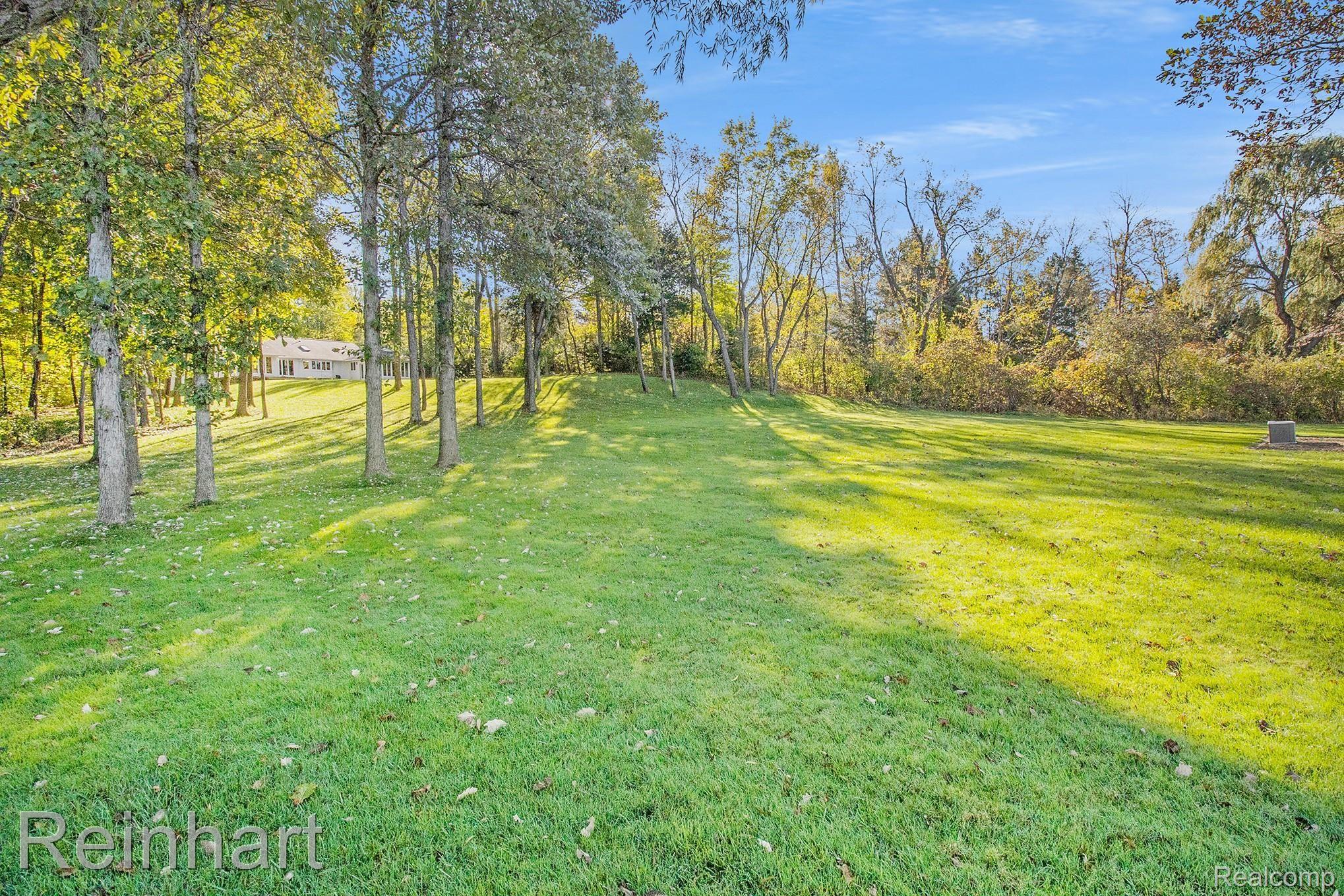 633 North Maxfield Road Brighton, MI 48114 - Photo 42 of 47 IMG_0809.jpg